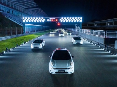 极氪科技揭秘：超千匹马力电动汽车"极氪001"登场