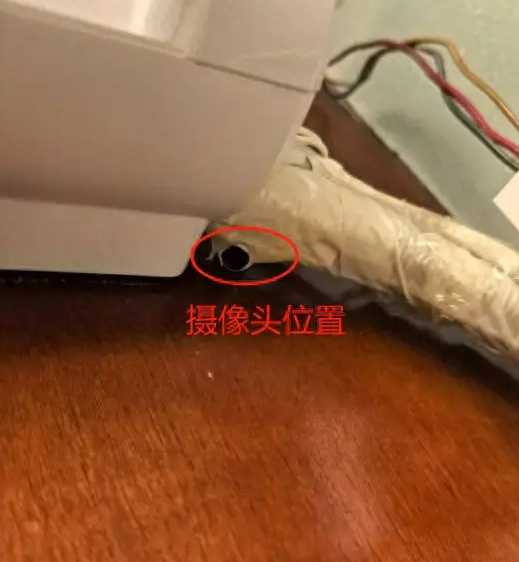情侣入住包头一酒店发现摄像头怀疑被直播，差评后反遭起诉？多方回应 